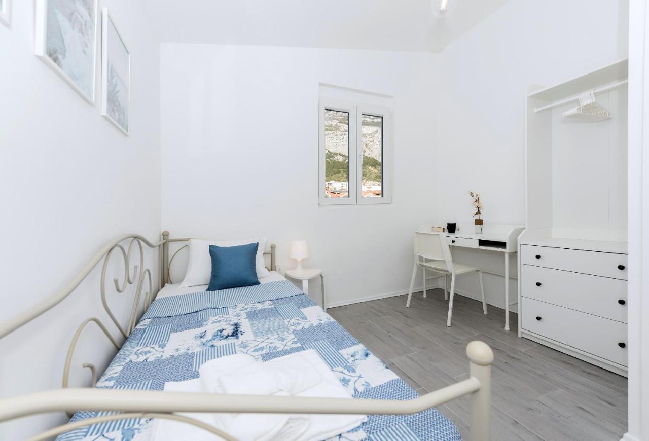 Vista Mare Apartment - 3 Bedroom, Sea View Makarska Esterno foto